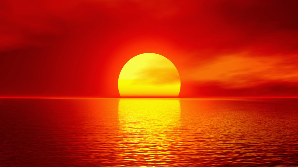 Красное солнце над морем