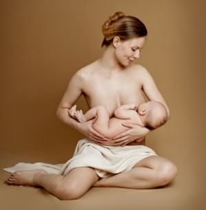 К чему снится кормление ребенка грудным молоком