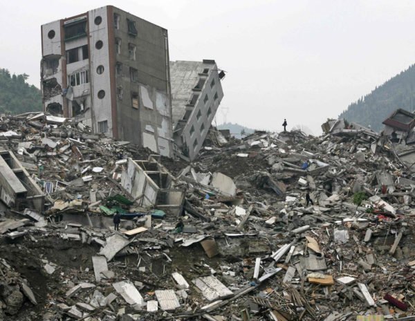 Город, разрушенный землетрясением