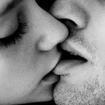 Если приснился поцелуй в губы, что скажет сонник?