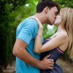 Как растолковать, к чему снится поцелуй с девушкой